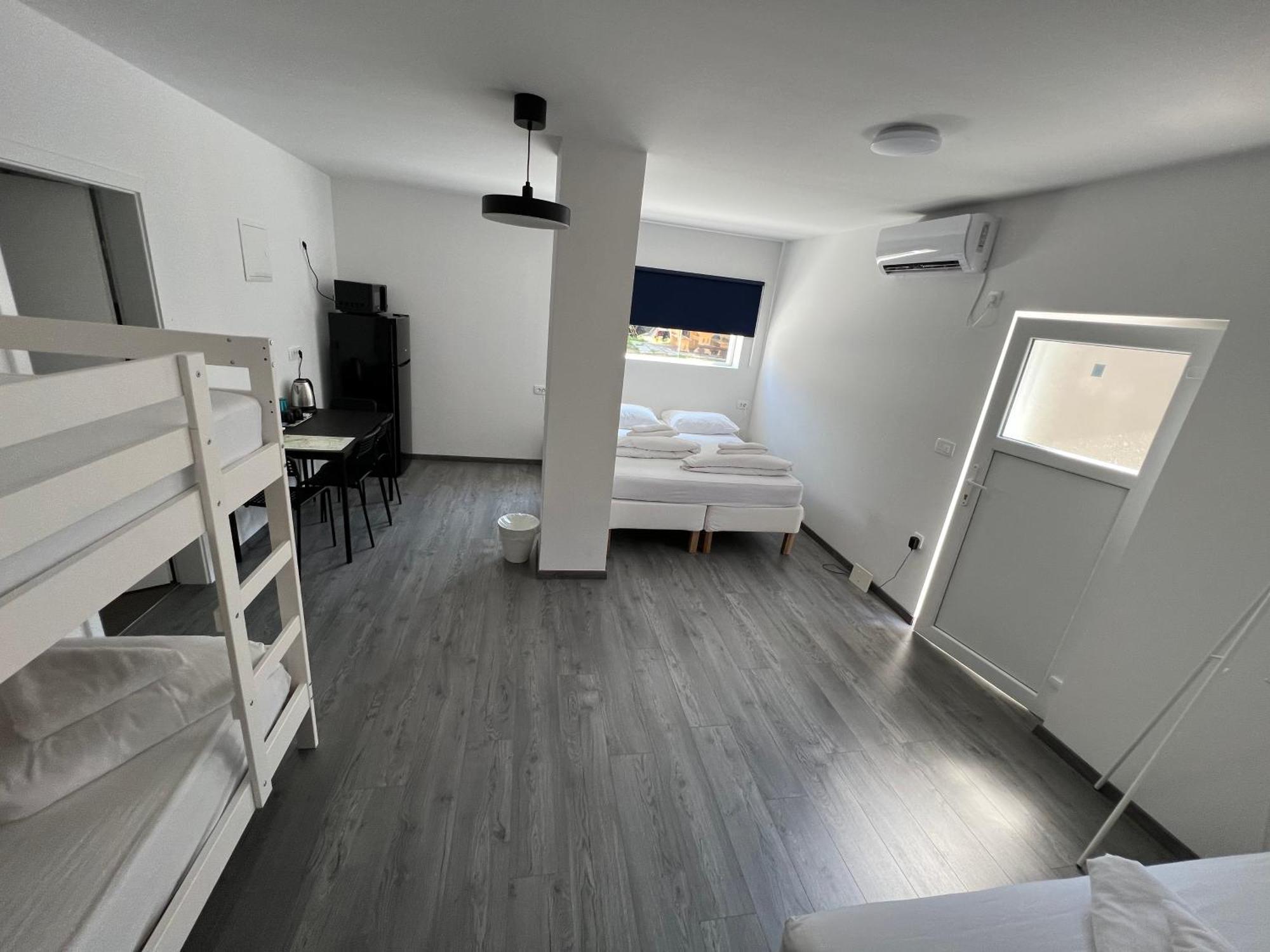 מלון פוסטוינה Lemonwood House מראה חיצוני תמונה